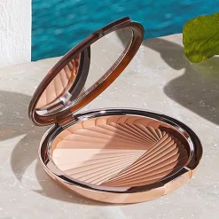 Bronze Goddess Highlighting Powder