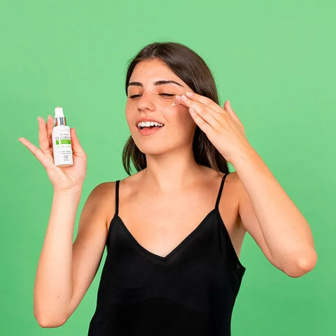 Contorno de Ojos Antiedad