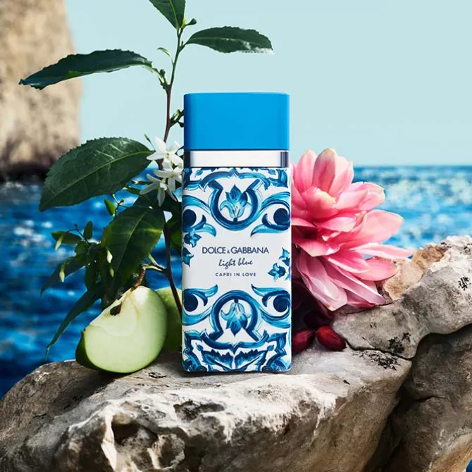 LIGHT BLUE CAPRI IN LOVE