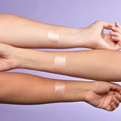 Natural Glowy Highlighter