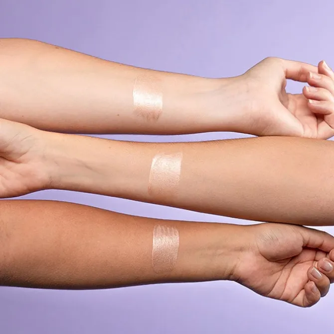 Natural Glowy Highlighter