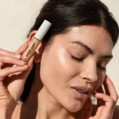 Natural Glowy Highlighter