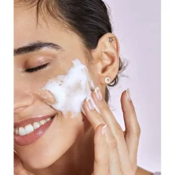 Naturally Clean Exfoliante Facial Sólido Anti-Imperfecciones