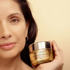 Revitalizing Supreme+ Youth Power SPF25