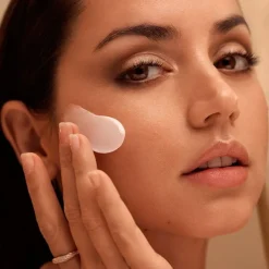 Revitalizing Supreme+ Youth Power Creme