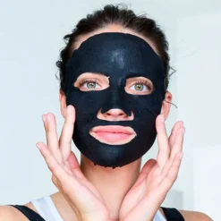 Skin Active Black Mask