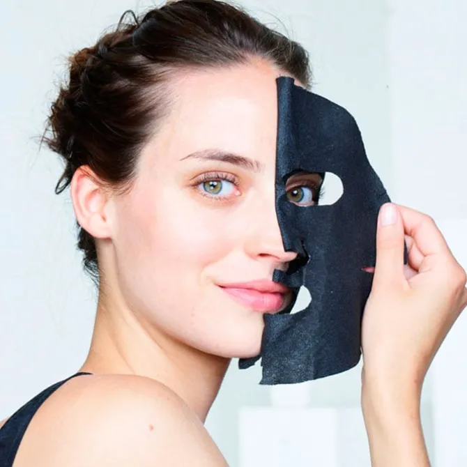 Skin Active Black Mask