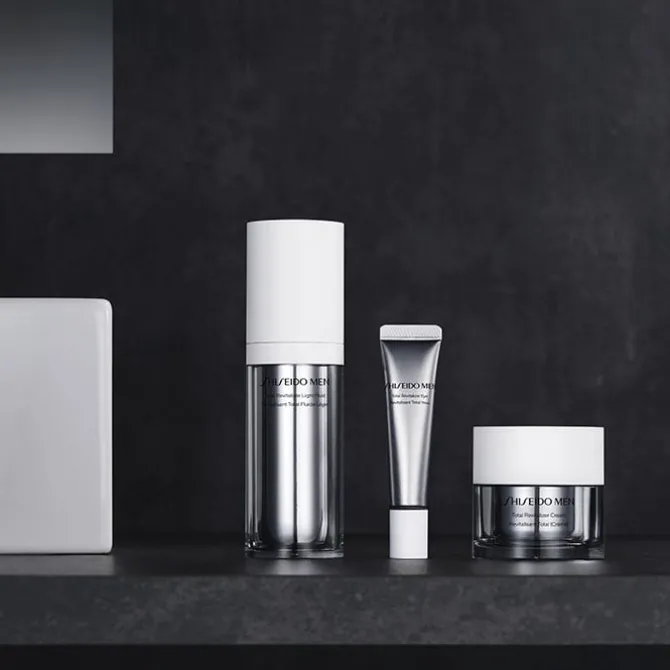 Total Revitalizer Eye